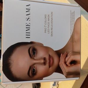 Never used LED FACE MASK great Holiday gift